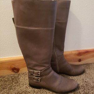Franco Sarto 7.5 Grey Leather Boots